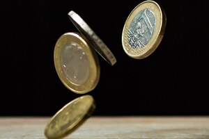 Symbolbild zum Thema Finanzierung von Hallensystemen Symbolbild zum Thema Finanzierung von Hallensystemen